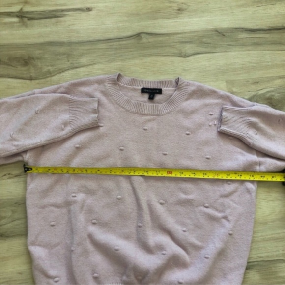 Kendall & Kylie Lightweight Sweater - Picture 8 of 8